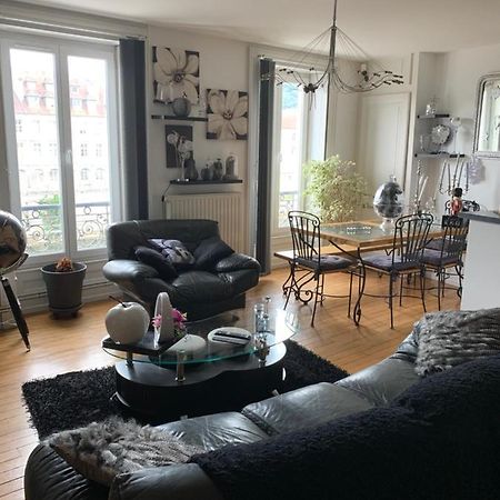 Appartement Au Quai 1921 เบอซองซง ภายนอก รูปภาพ
