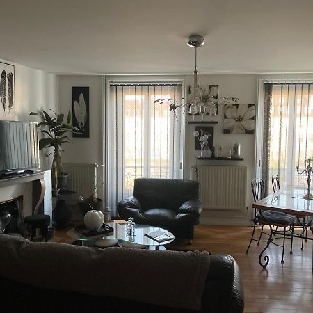 Appartement Au Quai 1921 เบอซองซง ภายนอก รูปภาพ