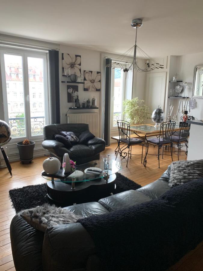 Appartement Au Quai 1921 เบอซองซง ภายนอก รูปภาพ